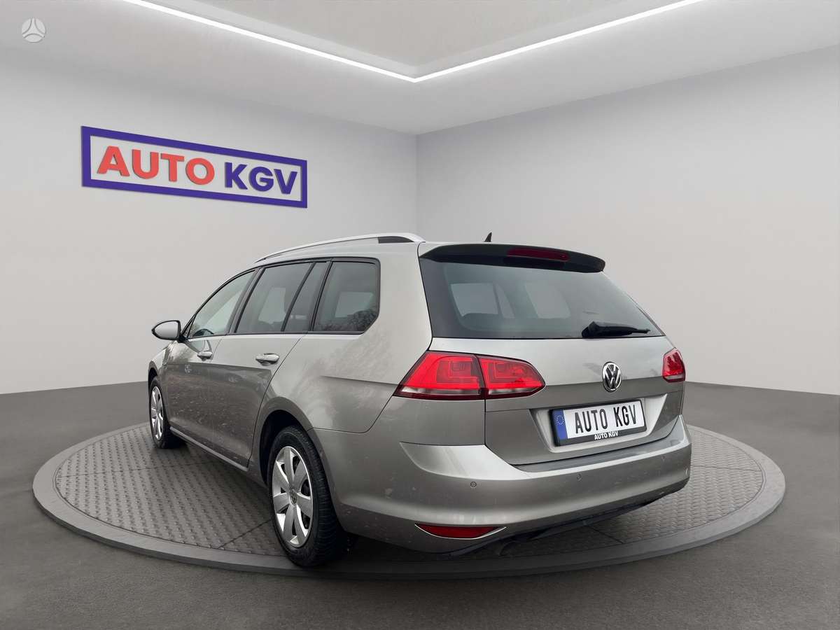 Volkswagen Golf 2014 — interior