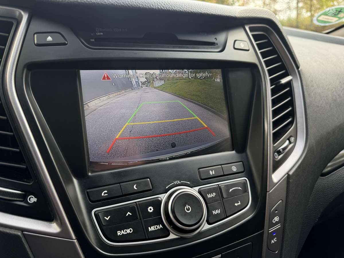 Hyundai Santa 2012 — photo 16