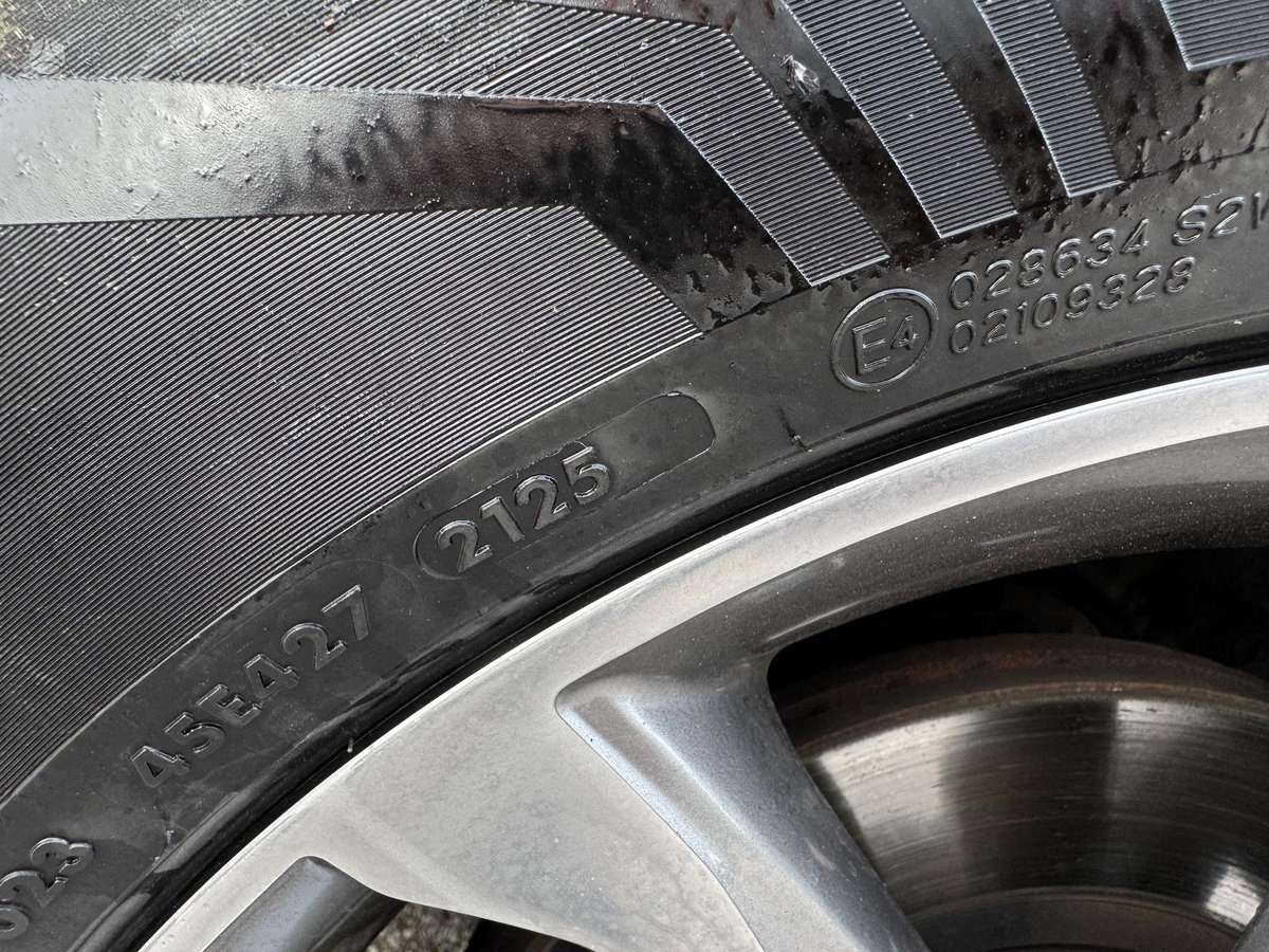 Hyundai Santa 2012 — photo 29