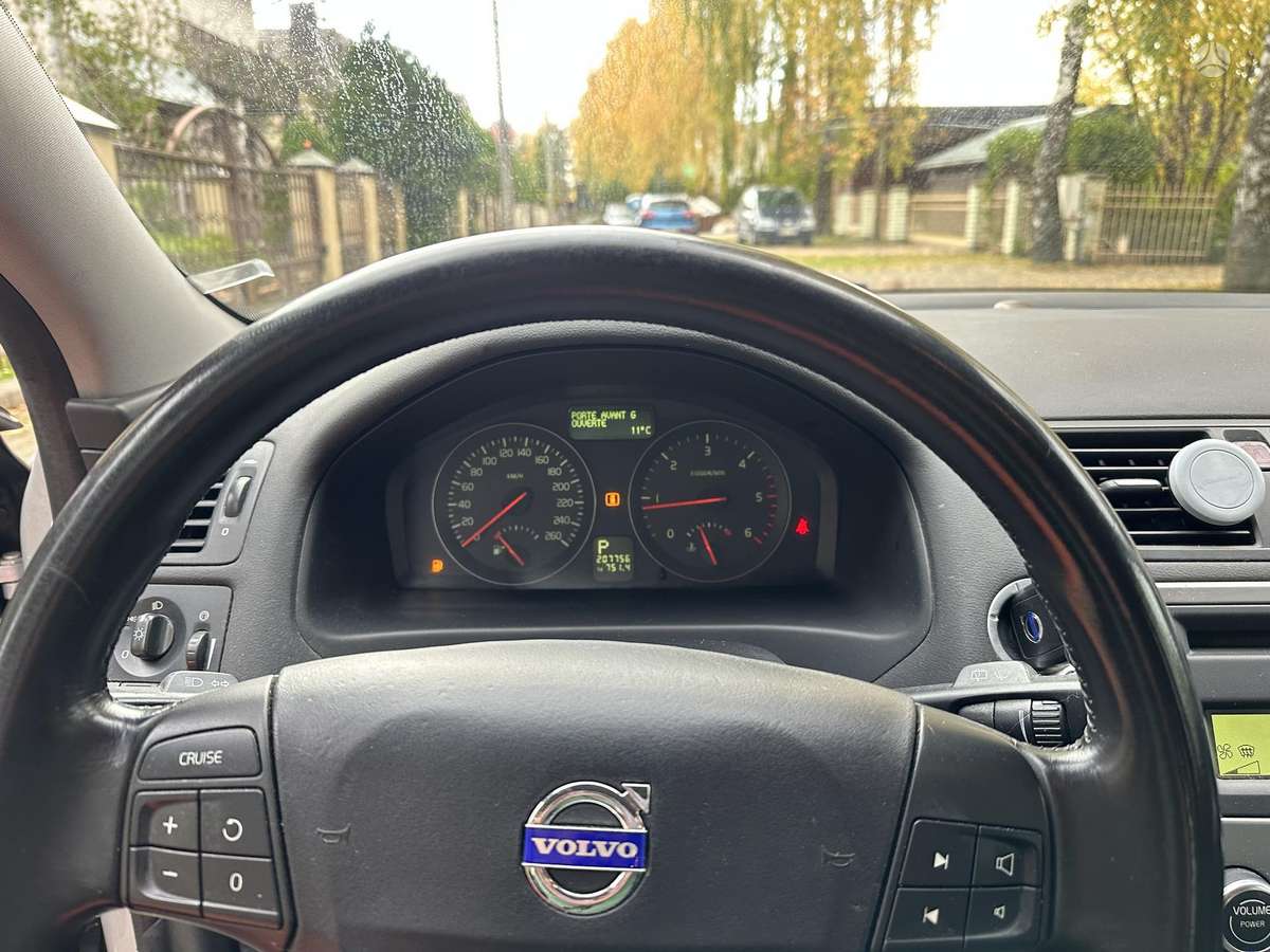 Volvo V50 2008 — photo 12