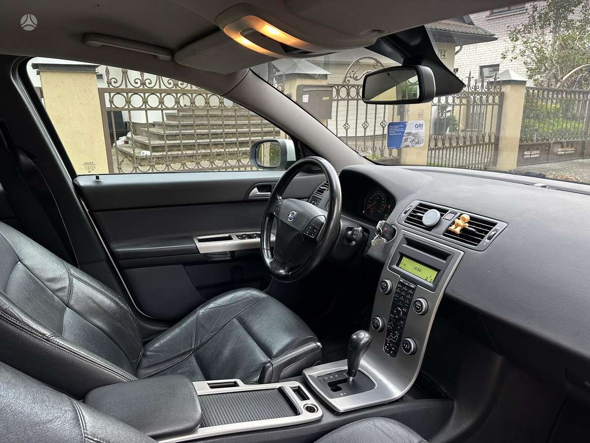 Volvo V50 2008 — photo 15