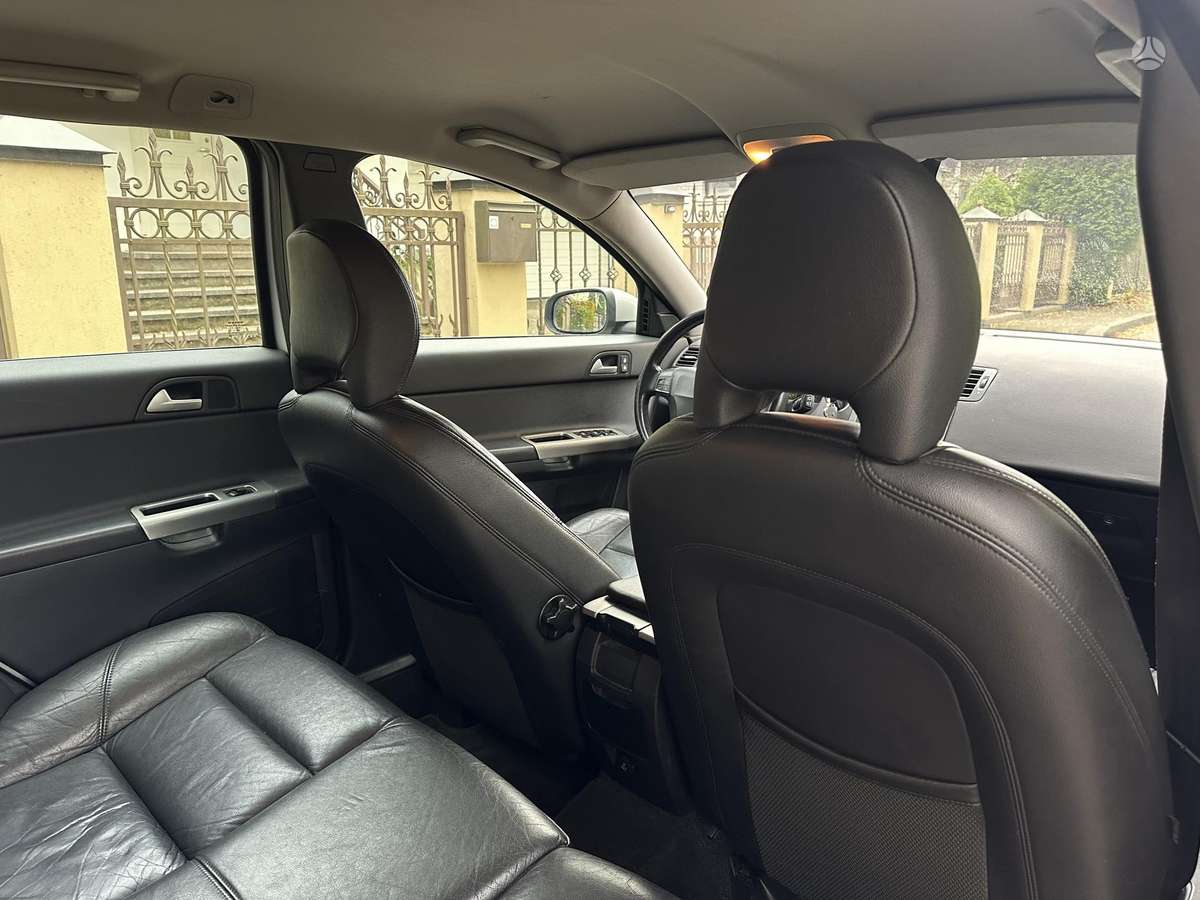 Volvo V50 2008 — photo 16