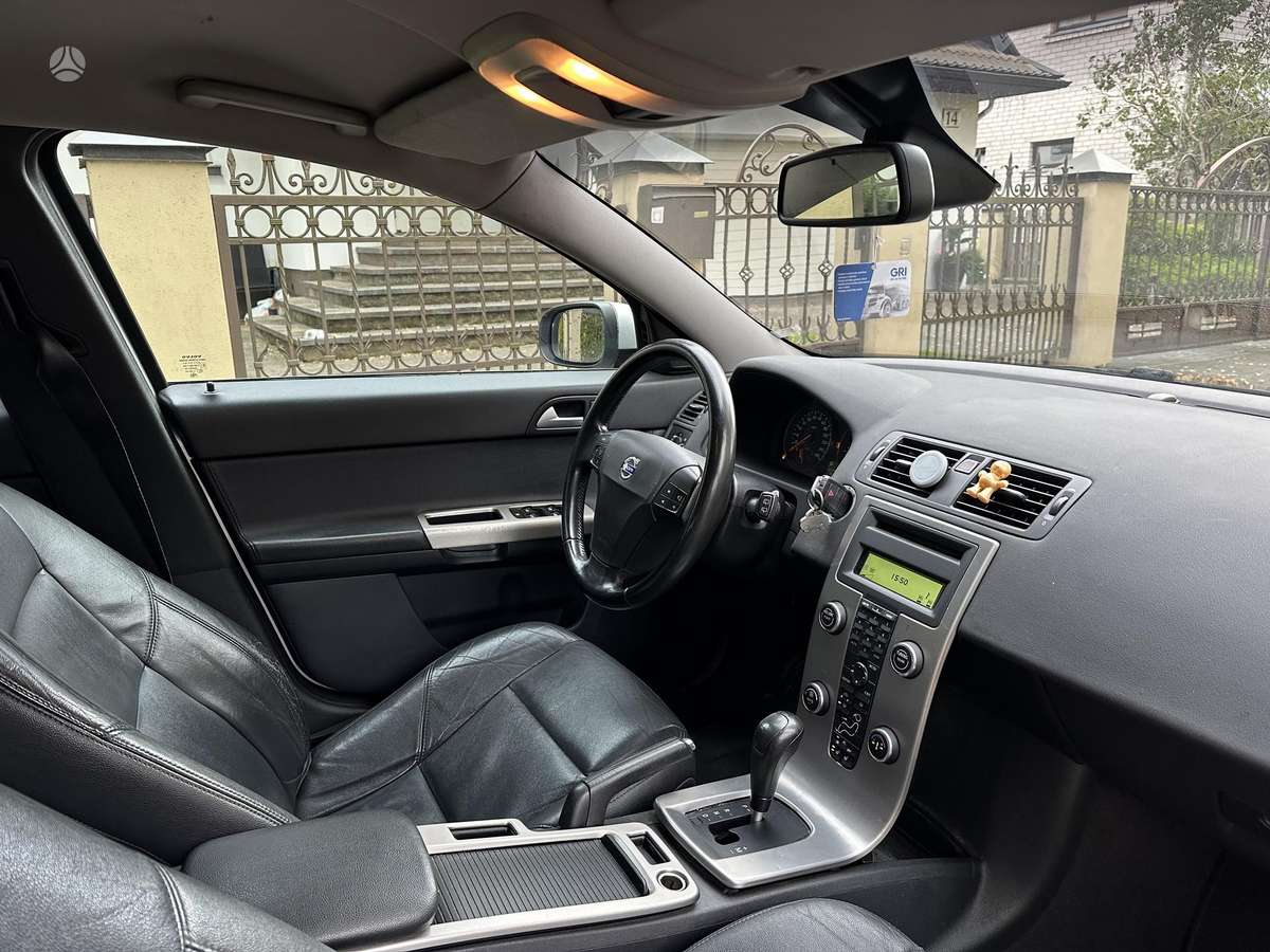 Volvo V50 2008 — photo 20