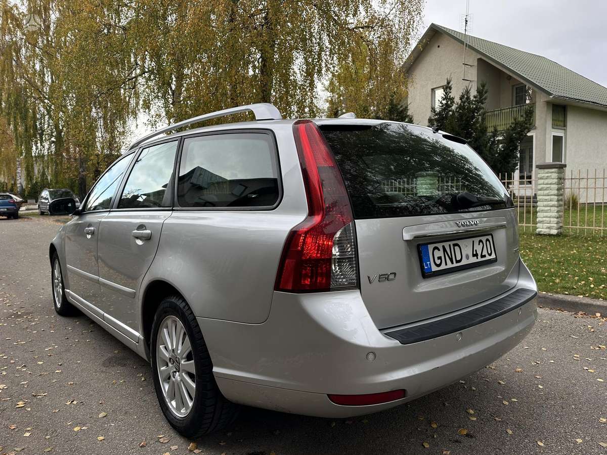 Volvo V50 2008 — photo 7