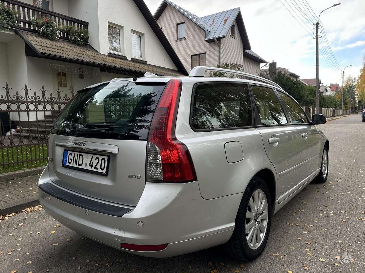 Volvo V50 2008 — photo 8