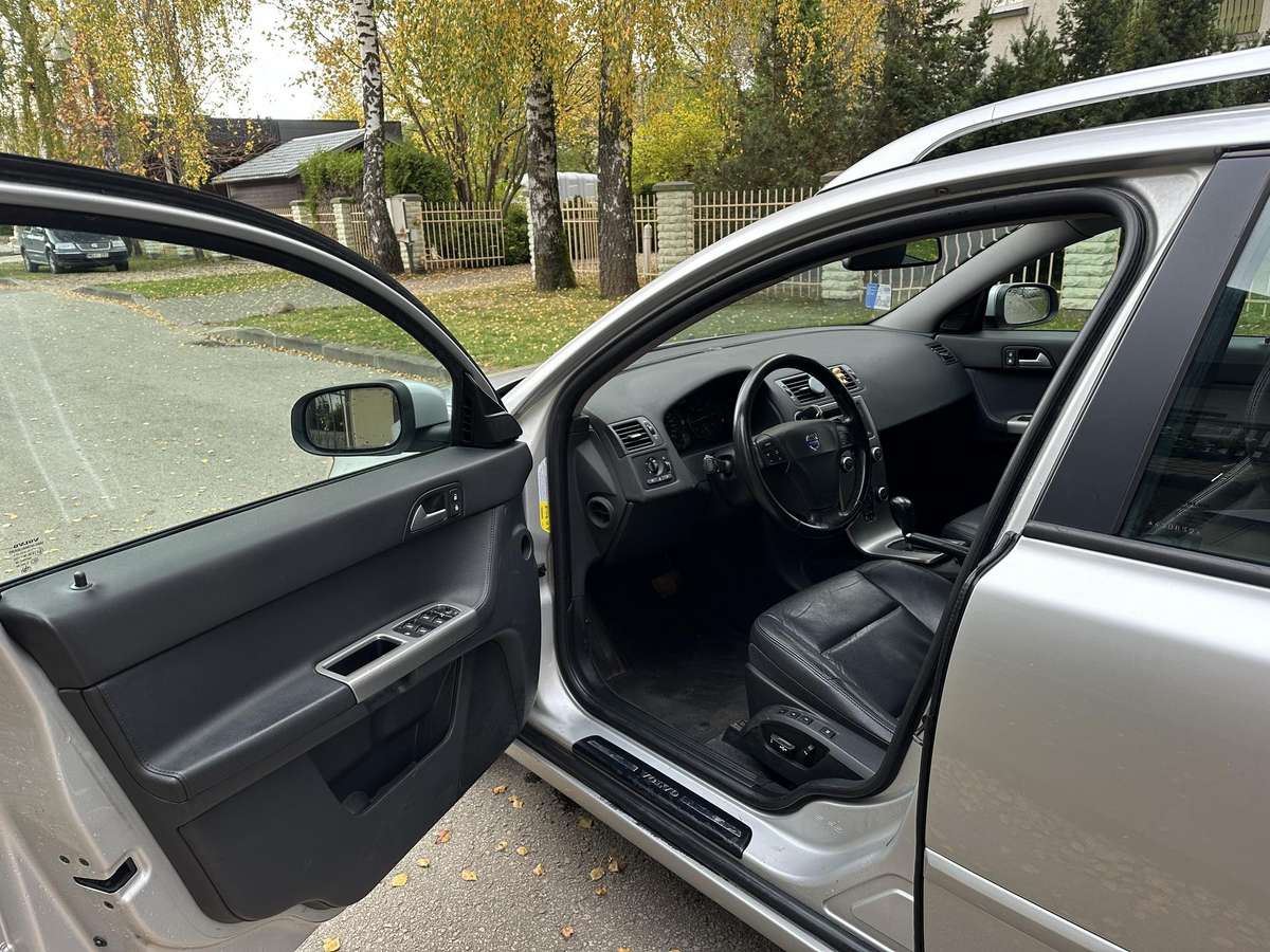 Volvo V50 2008 — photo 9