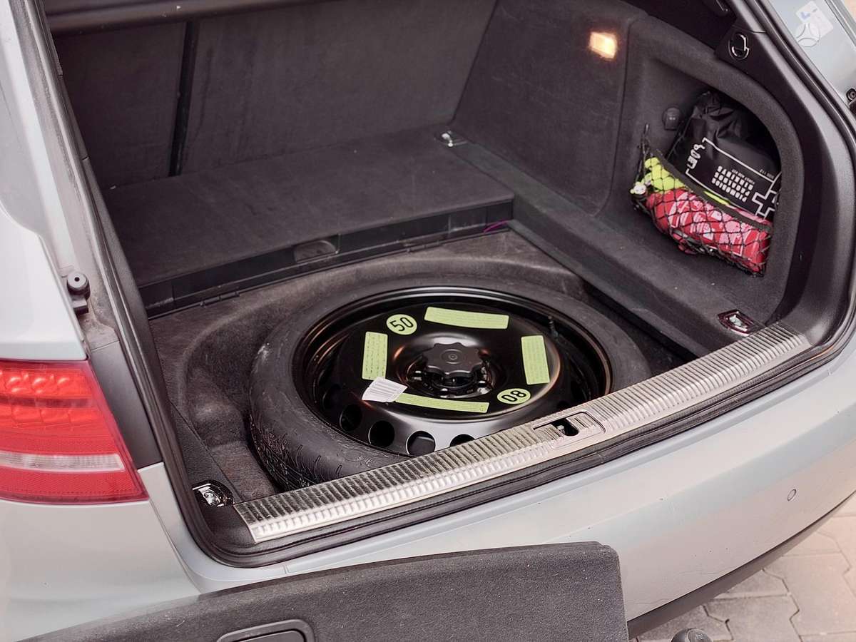 Audi A4 2012 — photo 10