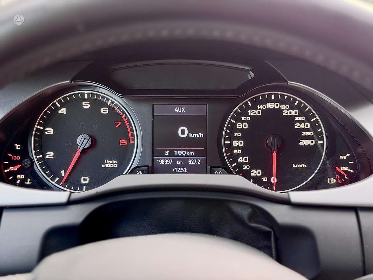 Audi A4 2012 — photo 12
