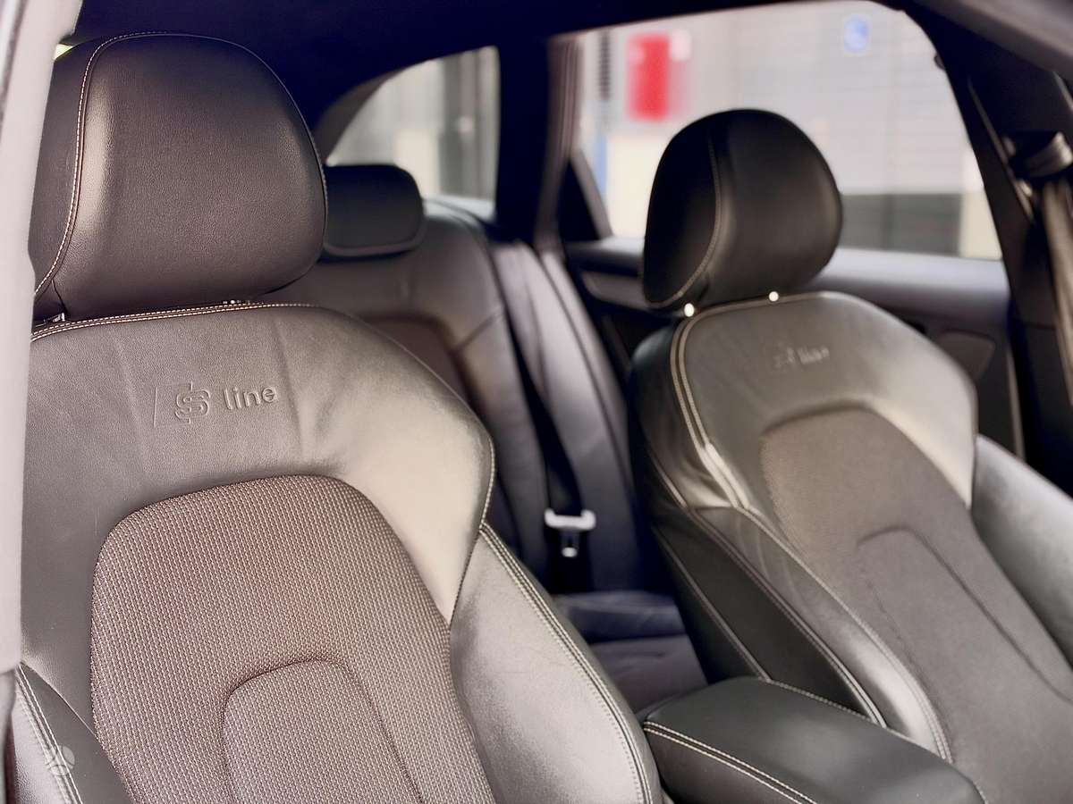 Audi A4 2012 — photo 13