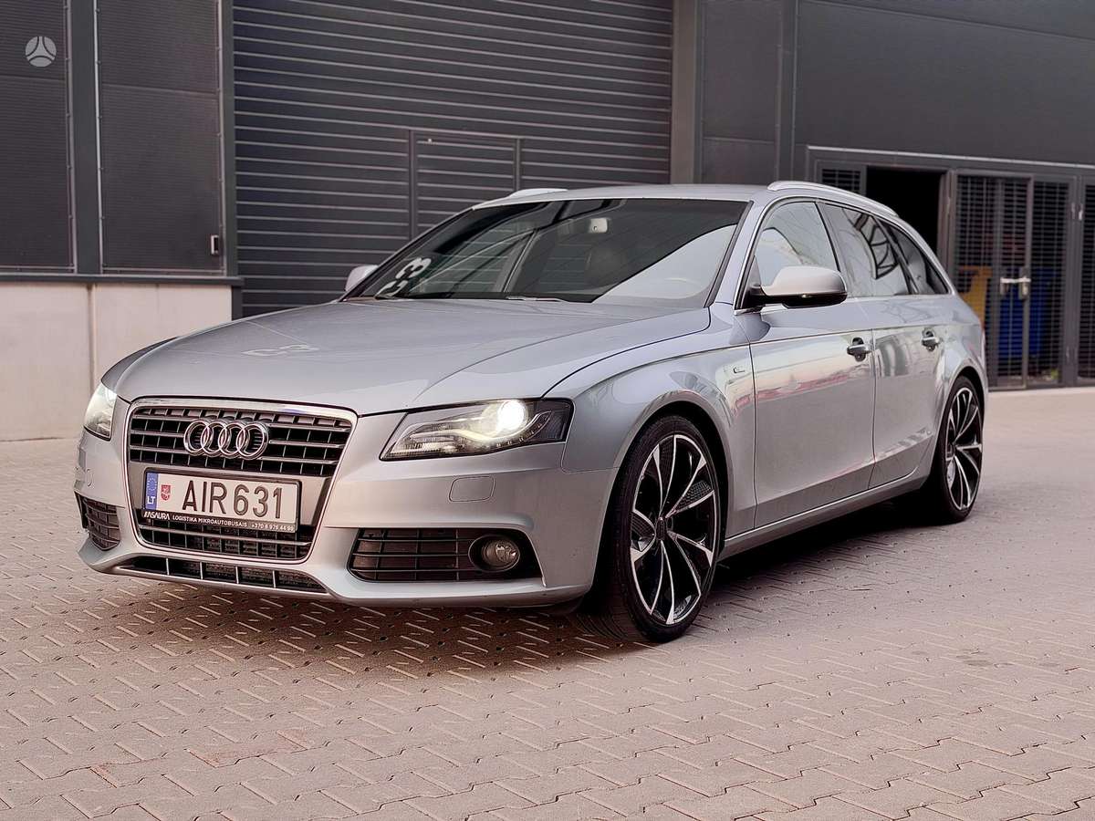 Audi A4 2012 — rear view