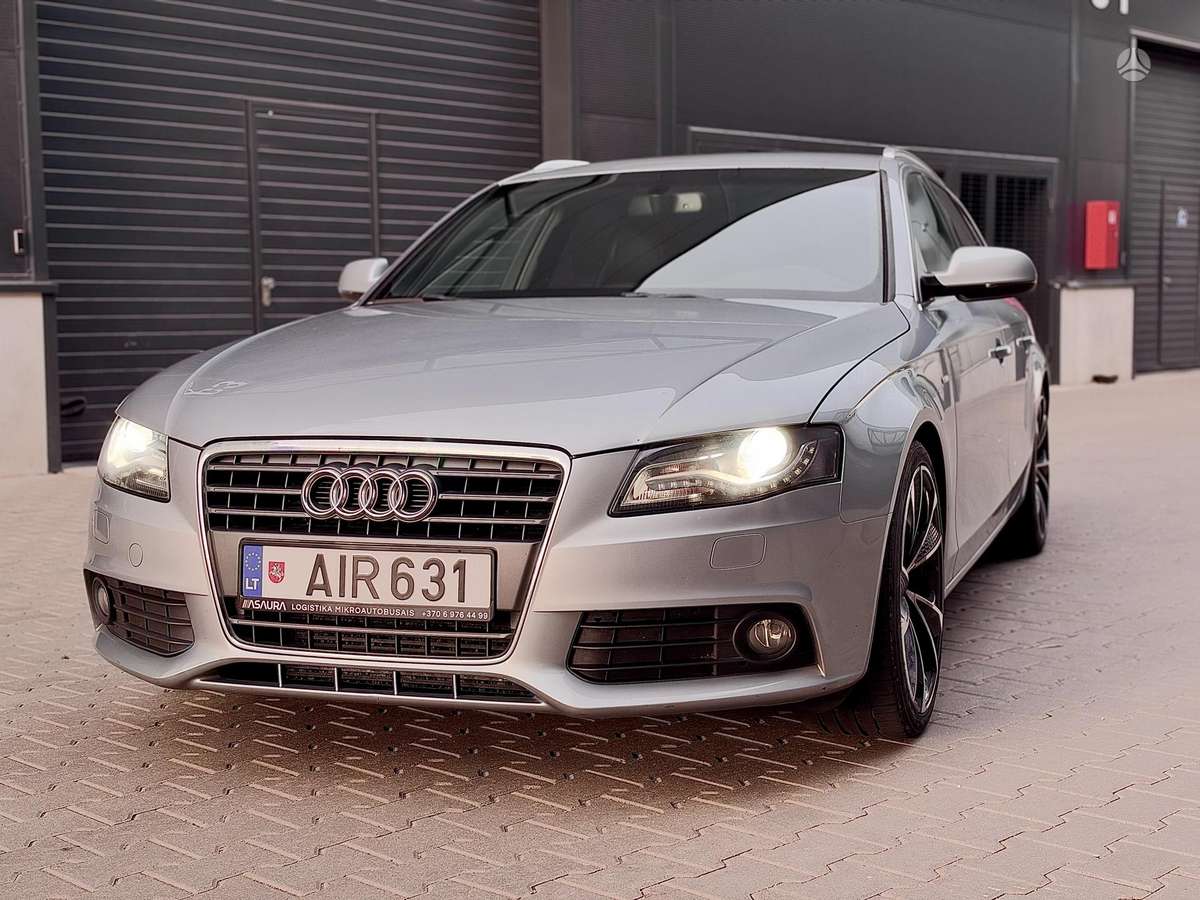Audi A4 2012 — interior