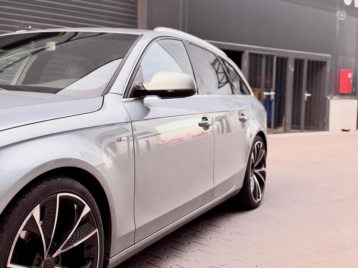 Audi A4 2012 — engine 1798 cm³, 160 HP (118kW)