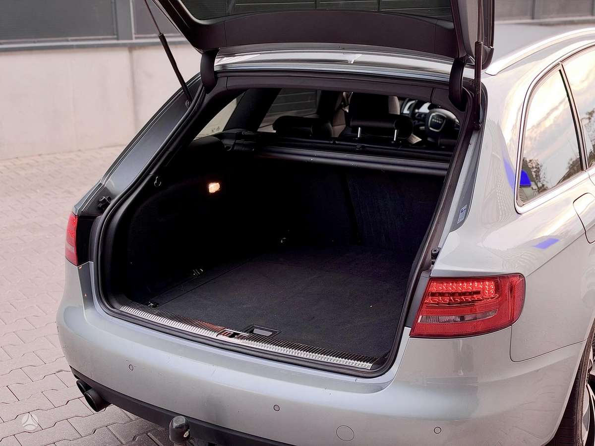 Audi A4 2012 — photo 9