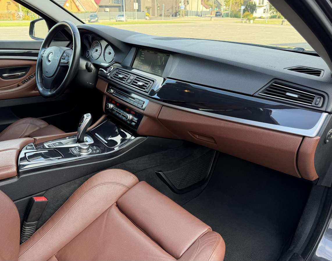 BMW 520 2013 — фото 16