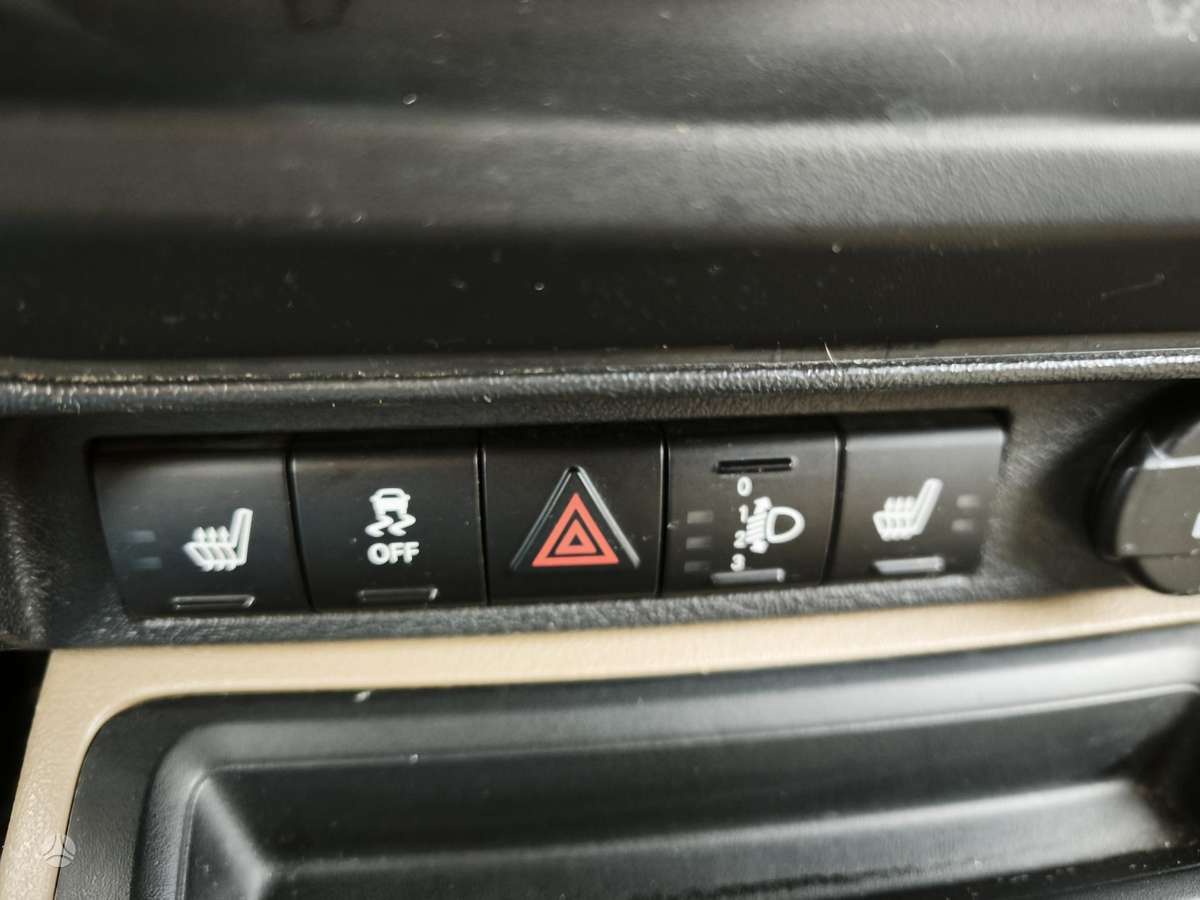 Jeep Compass 2012 — photo 11
