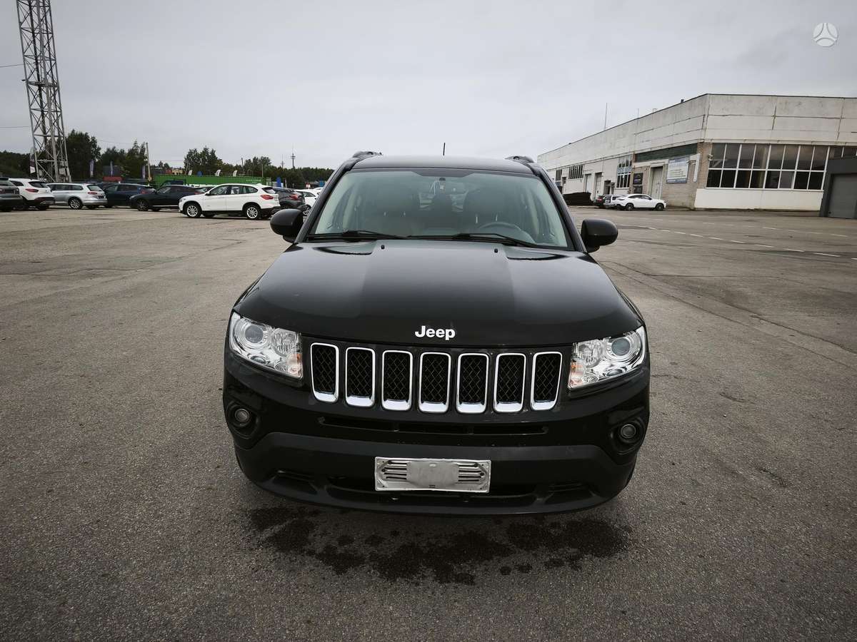 Jeep Compass 2012 — photo 8