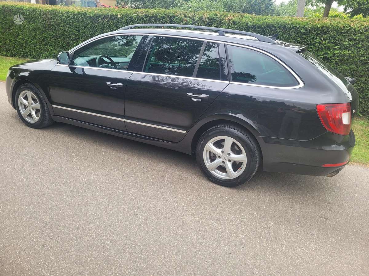 Skoda Superb 2012 — photo 7