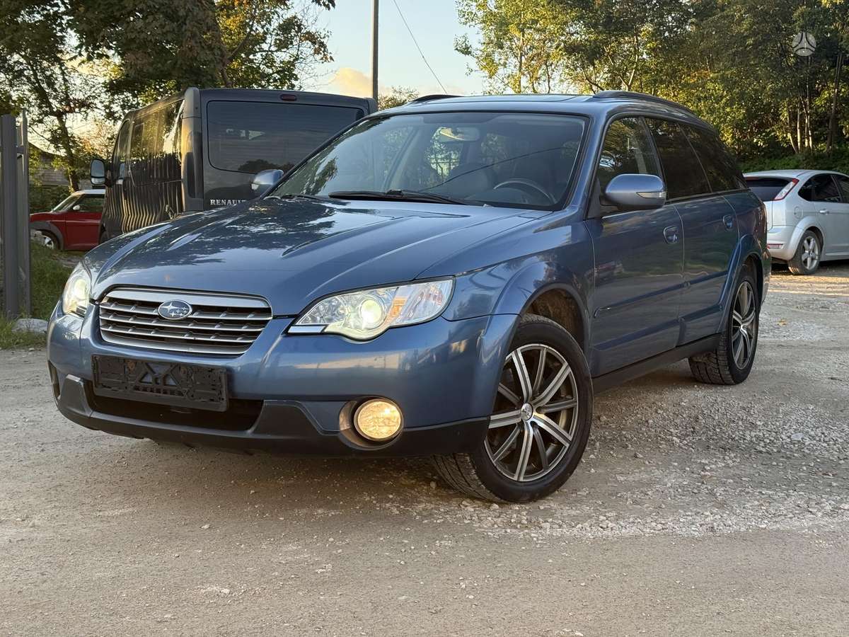 Subaru Outback 2007 — rear view