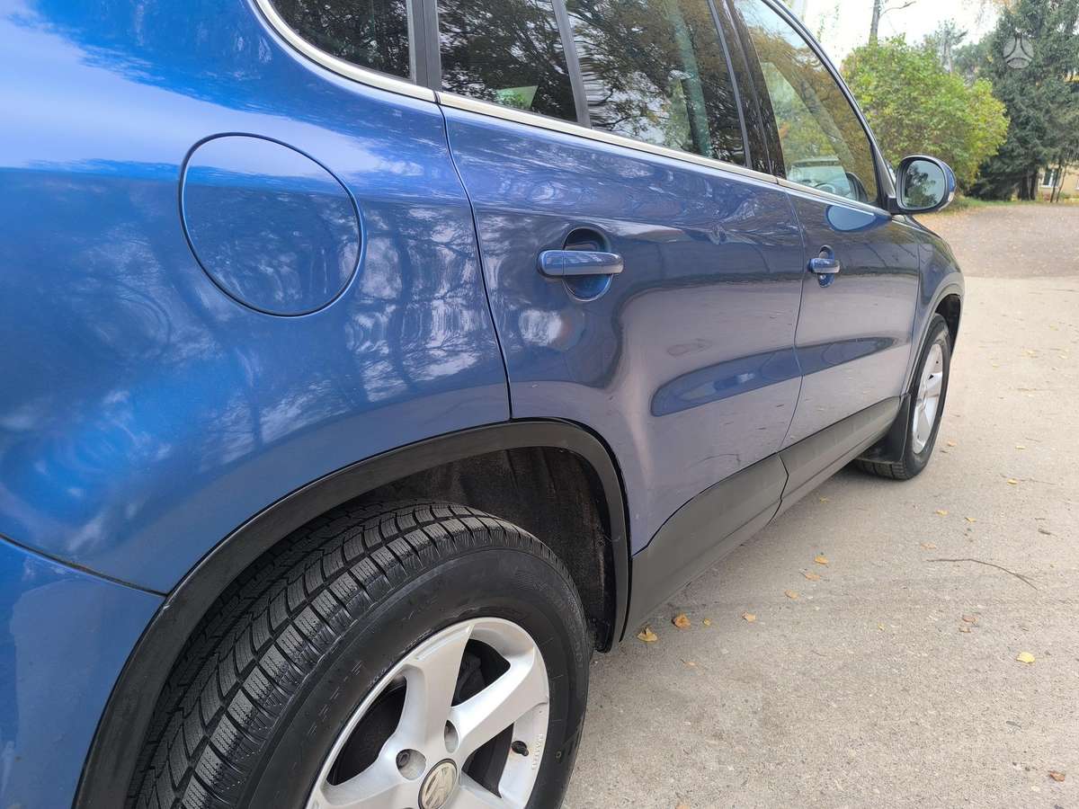 Volkswagen Tiguan 2010 — photo 11