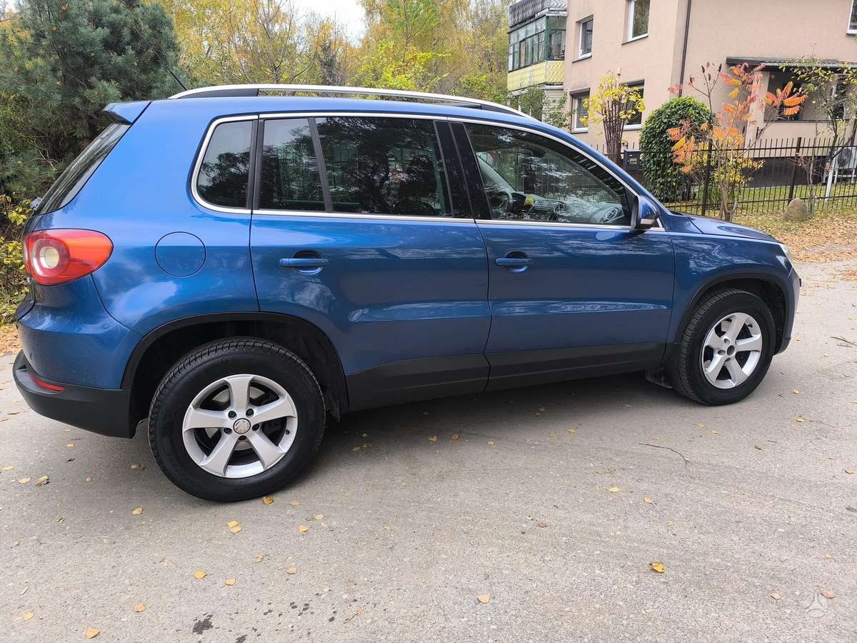 Volkswagen Tiguan 2010 — photo 8