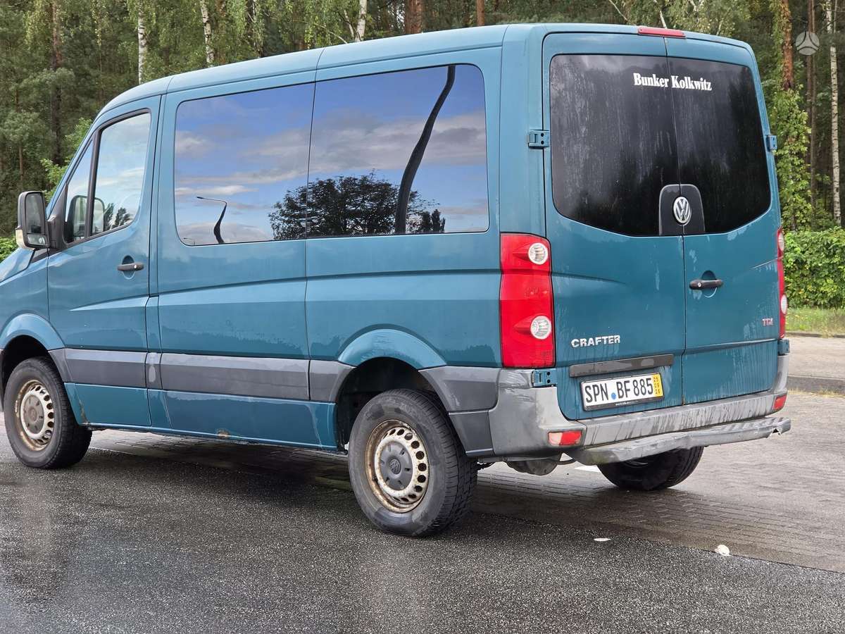 Volkswagen Crafter 2009 — вигляд ззаду
