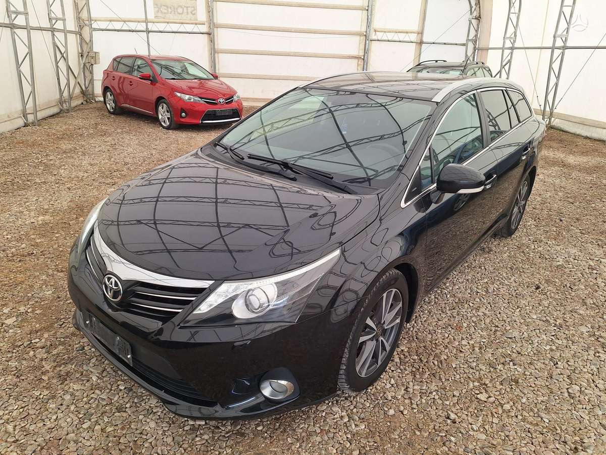 Toyota Avensis, 2012