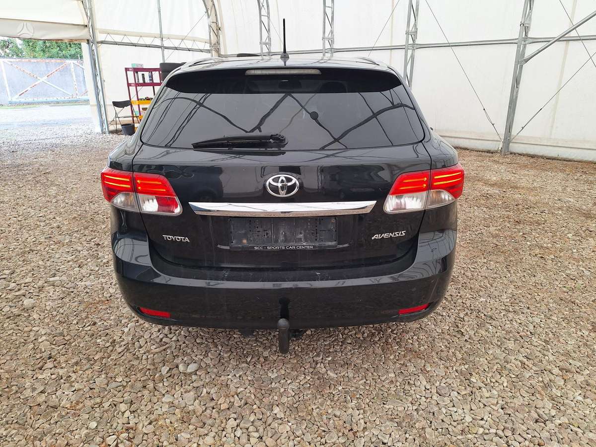 Toyota Avensis 2012 — engine 1998 cm³, 124 HP (91kW)