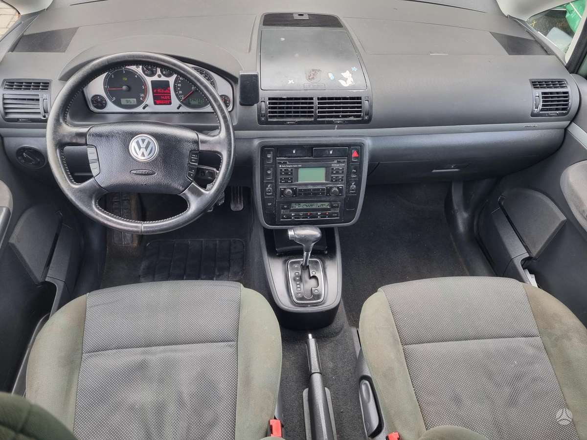 Volkswagen Sharan 2004 — photo 18