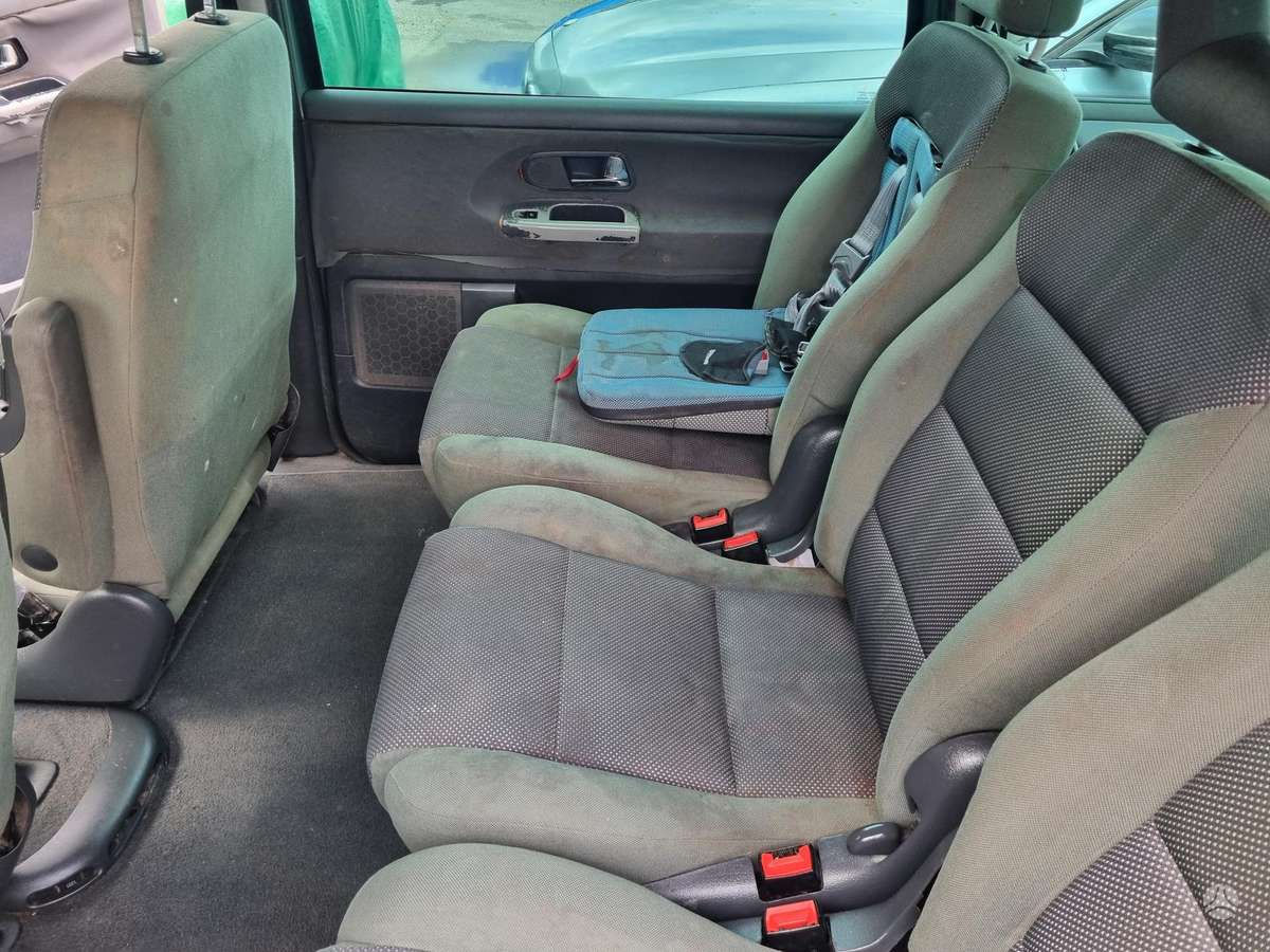 Volkswagen Sharan 2004 — photo 27