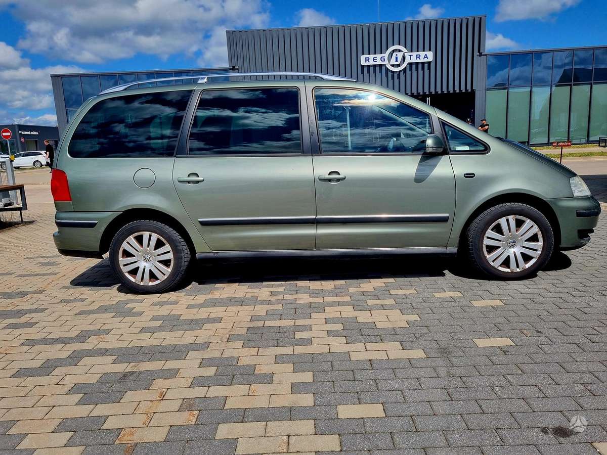 Volkswagen Sharan 2004 — interior