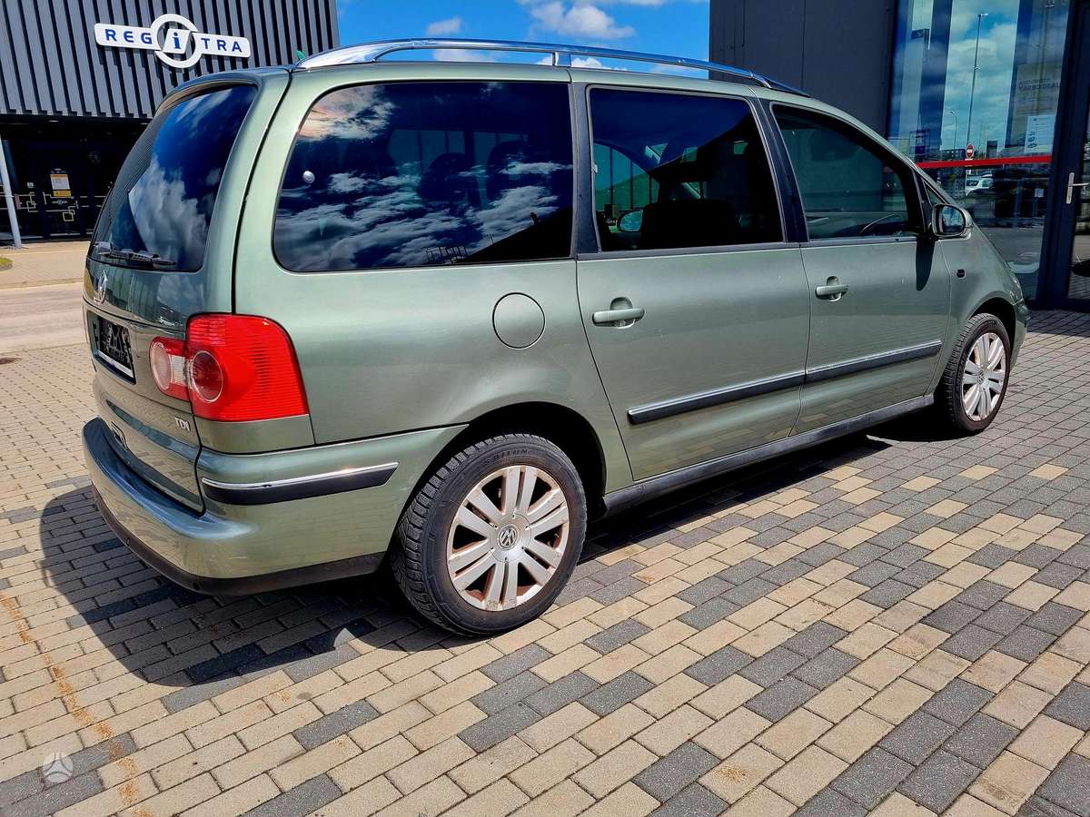 Volkswagen Sharan 2004 — engine 1896 cm³, 116 HP (85kW)