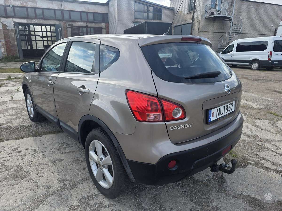 Nissan Qashqai 2009 — engine 1995 cm³, 150 HP (110kW)