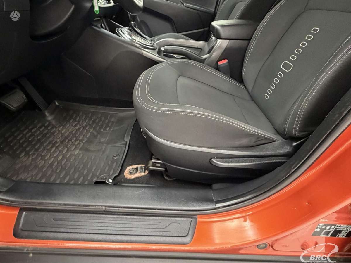 Kia Sportage 2012 — фото 23
