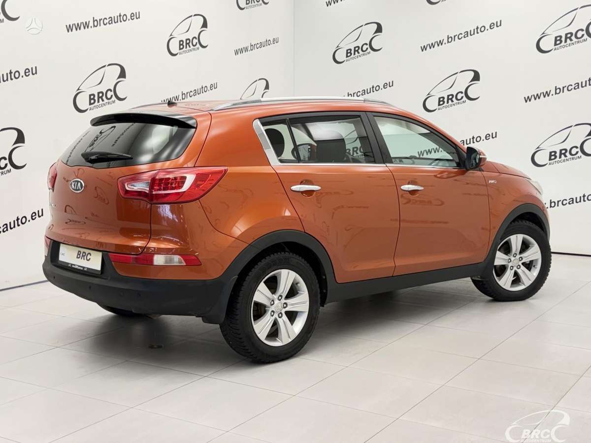 Kia Sportage 2012 — салон