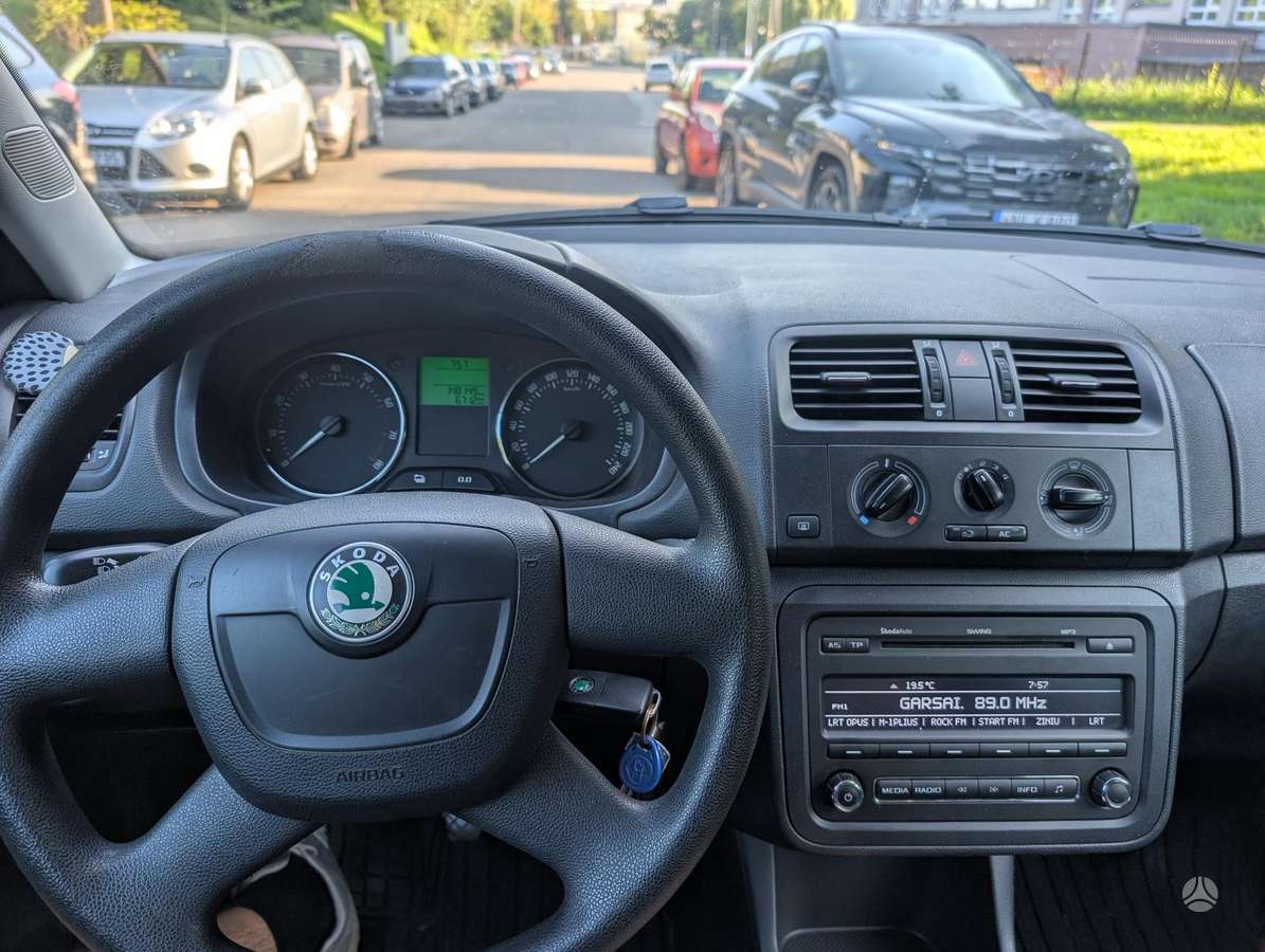 Skoda Fabia 2012 — photo 10
