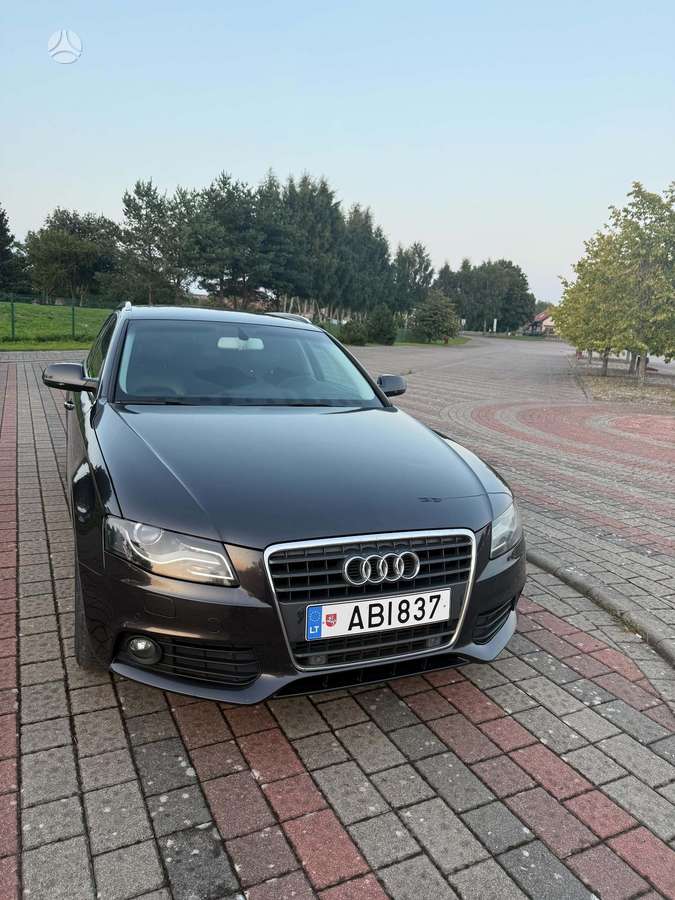 Audi A4 2010 — rear view