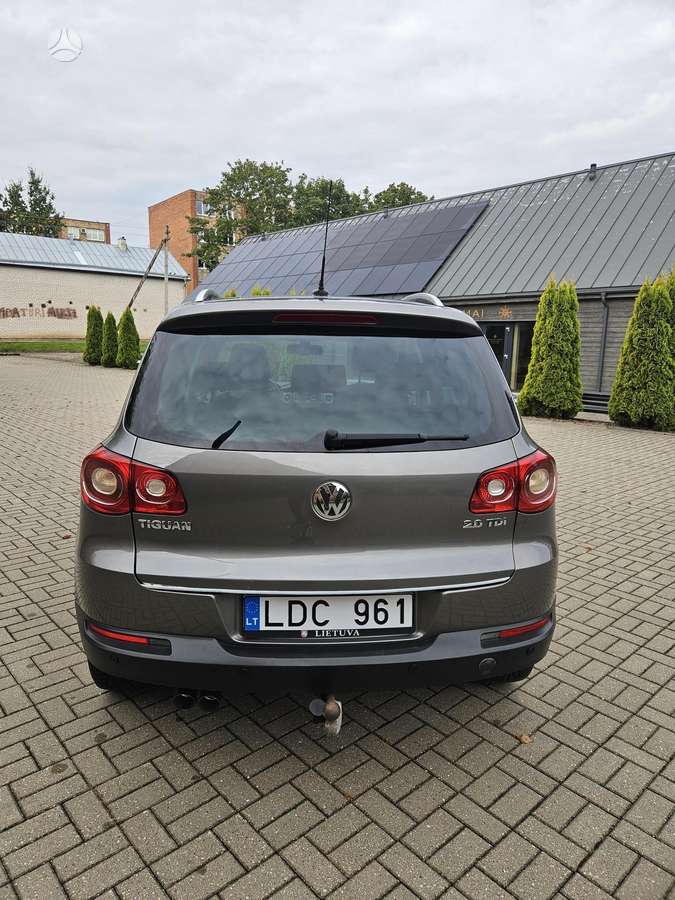 Volkswagen Tiguan 2008 — engine 1968 cm³, 140 HP (103kW)