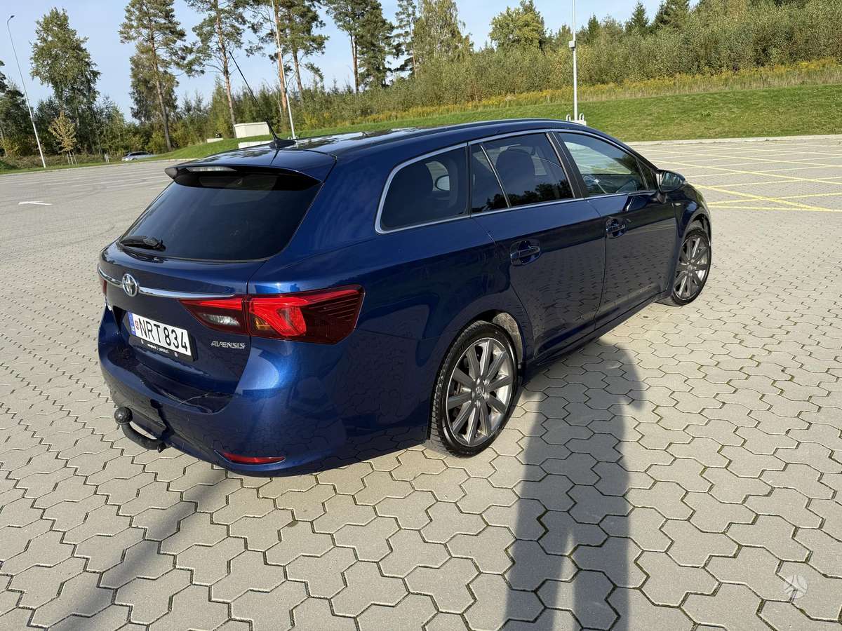 Toyota Avensis 2015 — photo 10