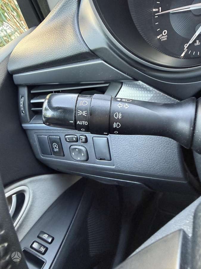 Toyota Avensis 2015 — photo 19