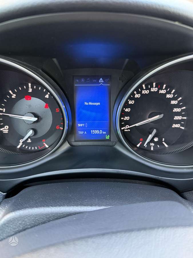 Toyota Avensis 2015 — photo 23