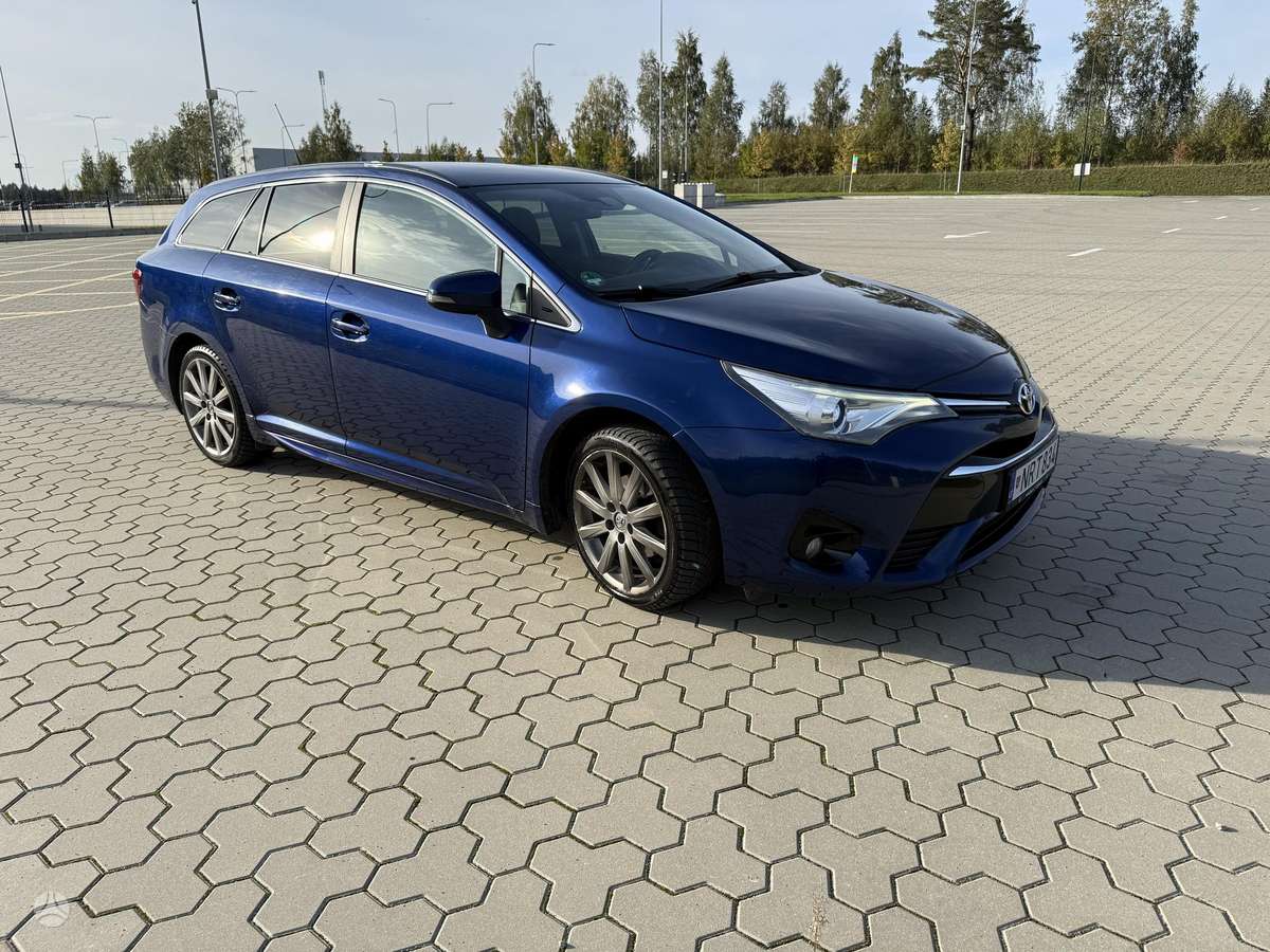 Toyota Avensis 2015 — photo 8