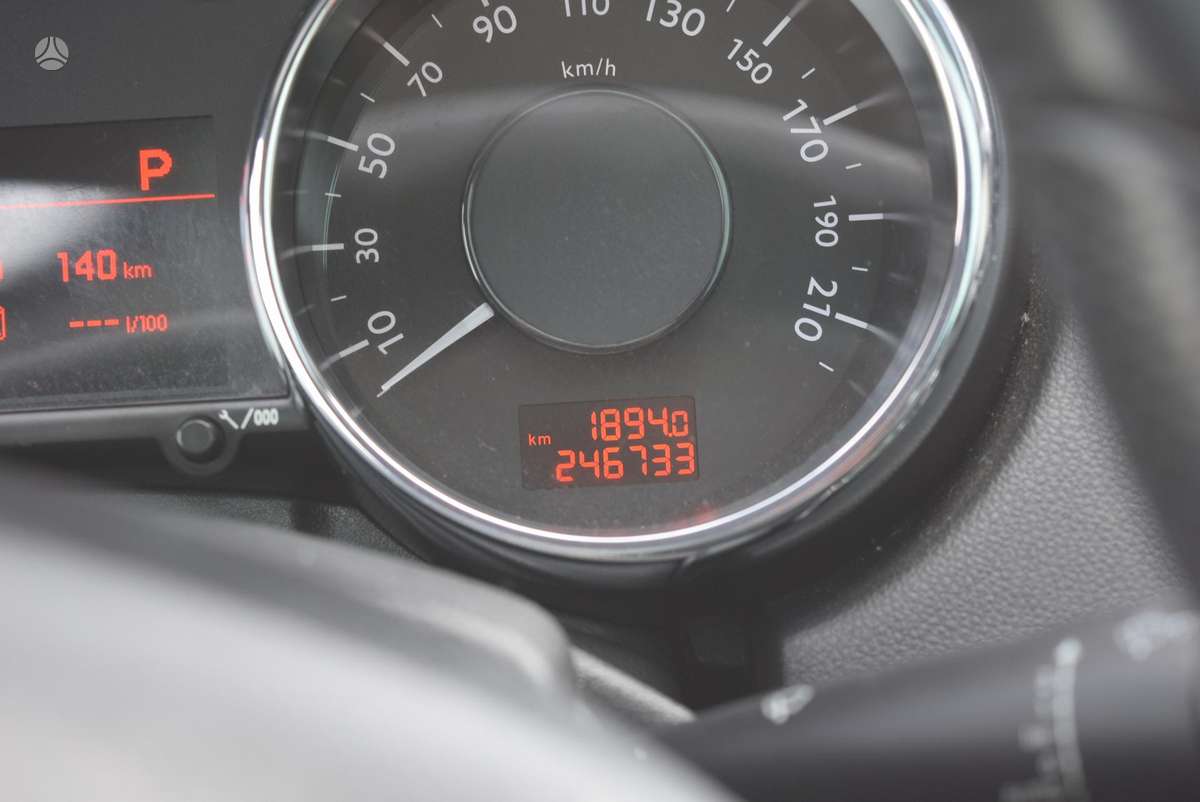 Peugeot 5008 2014 — photo 20