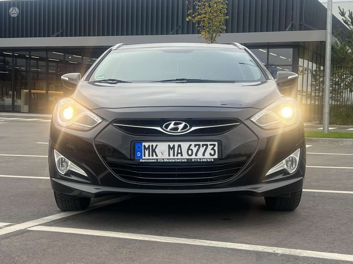 Hyundai i40 2012 — engine 1685 cm³, 116 HP (85kW)