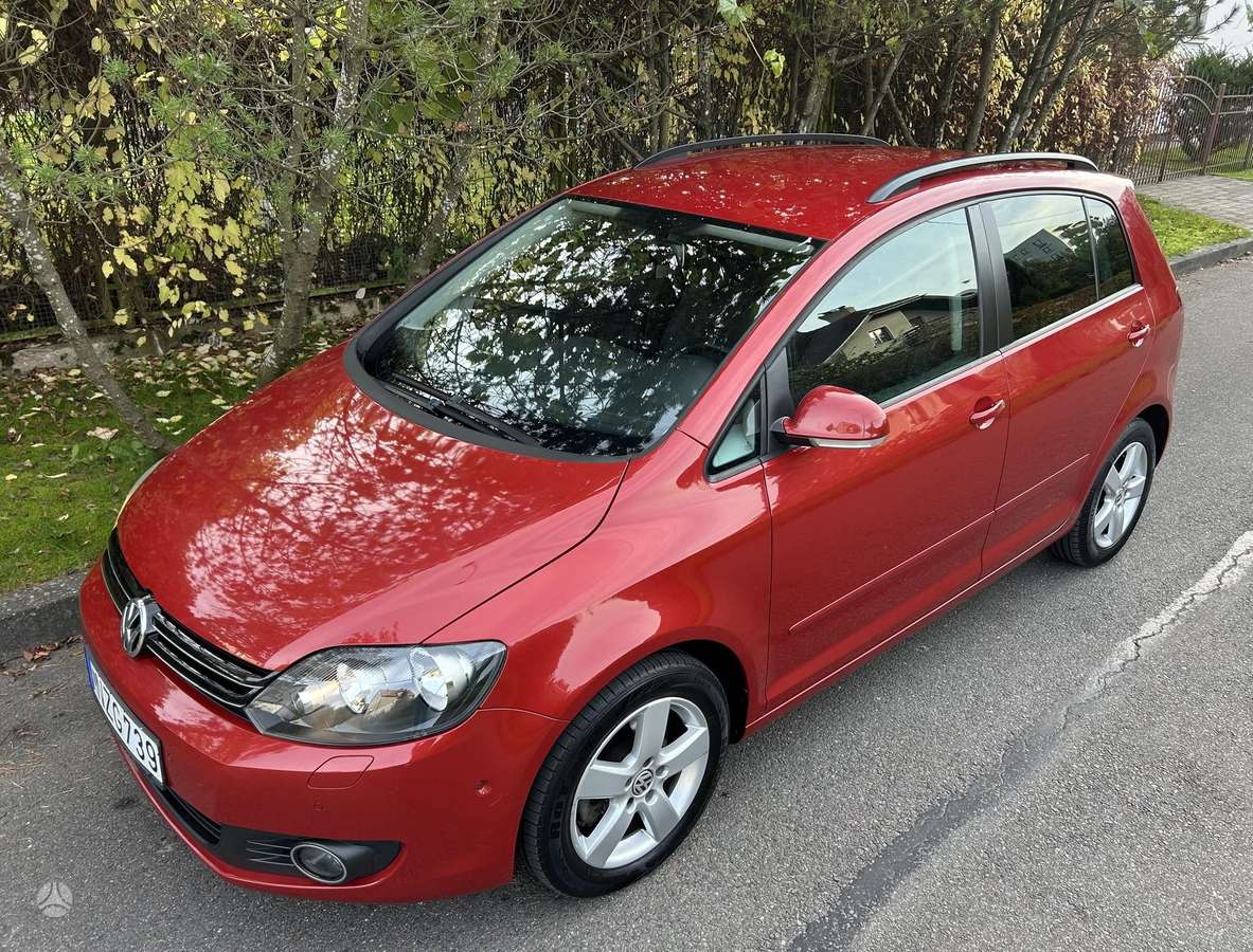 Volkswagen Golf 2011 — вигляд ззаду