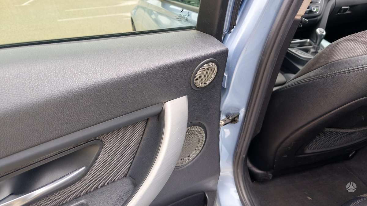 BMW 325 2014 — photo 11