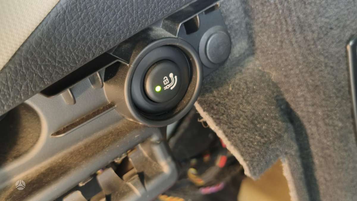 BMW 325 2014 — photo 27