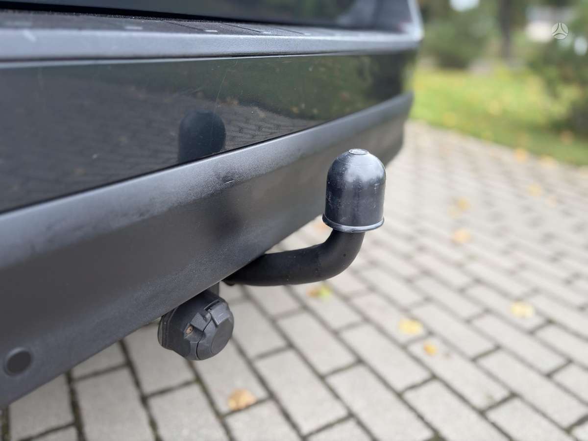 Volvo V70 2009 — photo 14