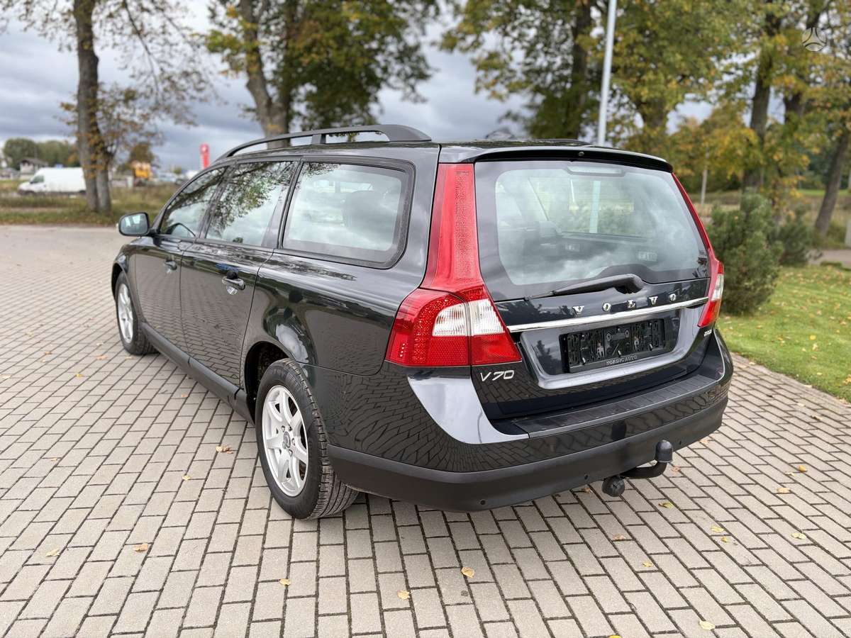 Volvo V70 2009 — photo 6