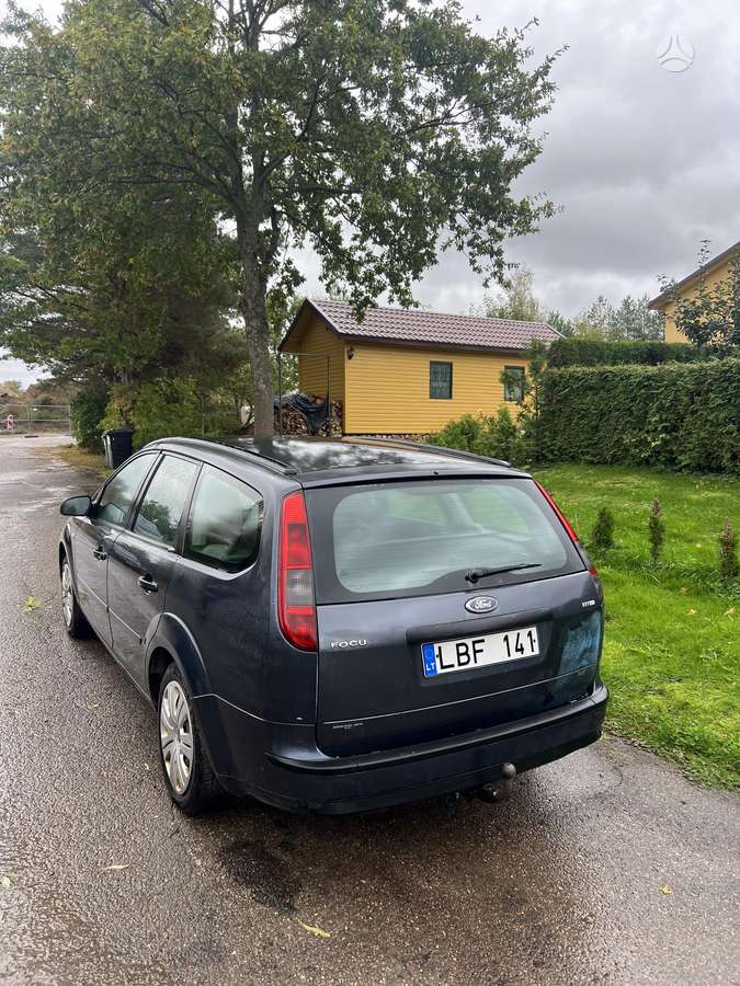 Ford Focus 2007 — салон