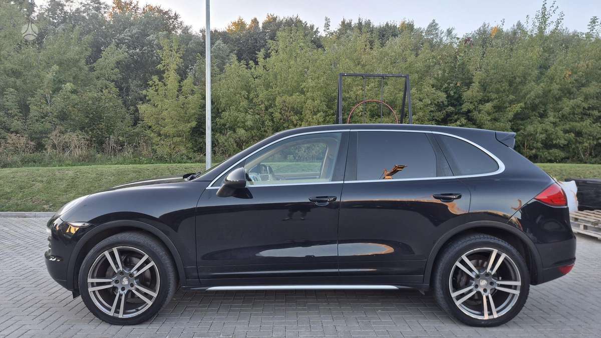 Porsche Cayenne 2011 — photo 5
